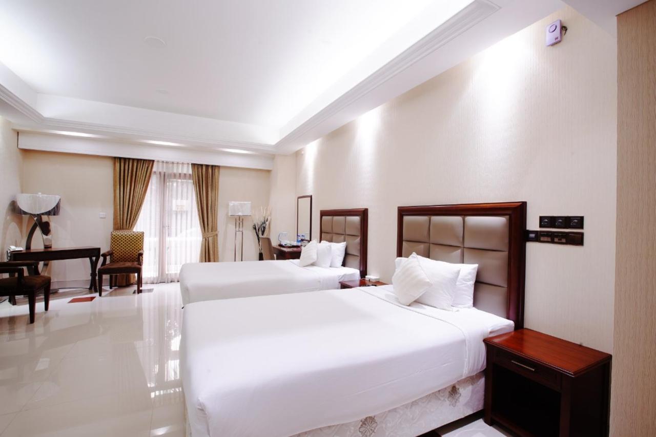 The Royal Paradise Dhaka Buitenkant foto