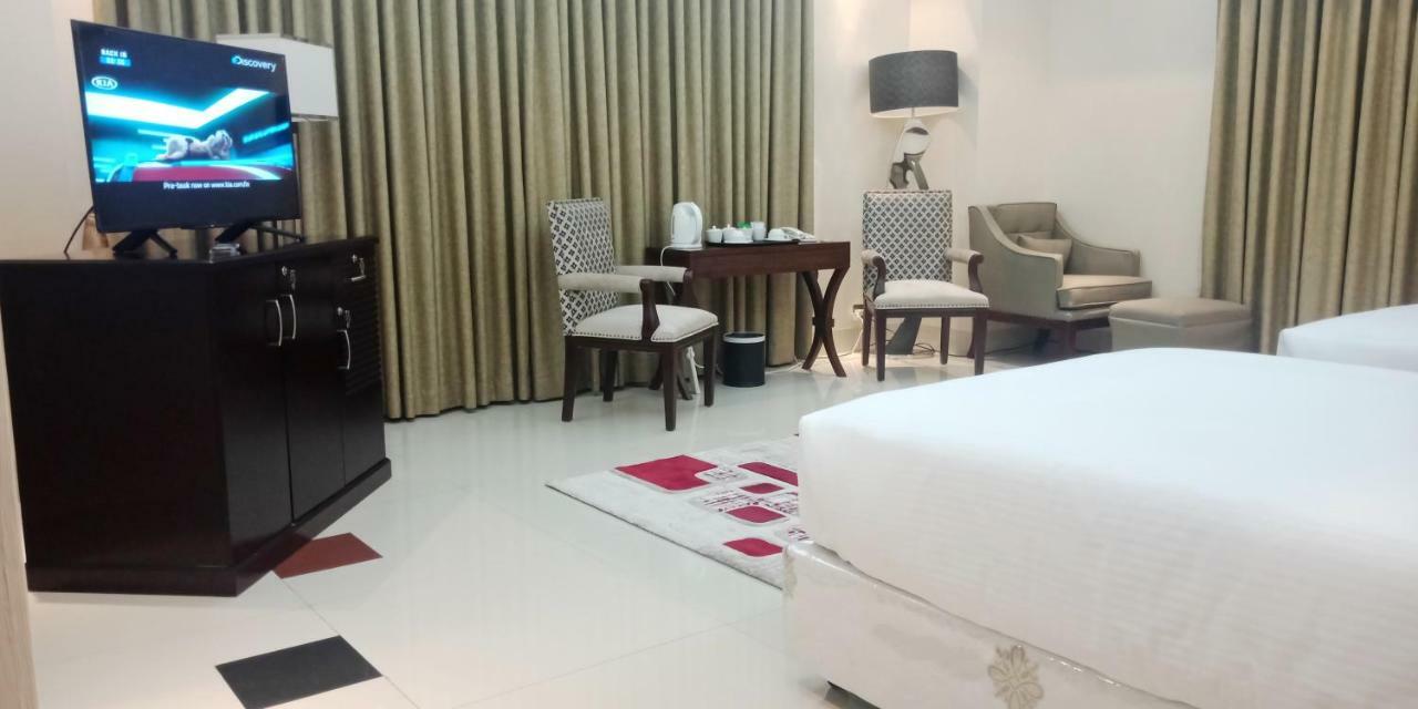 The Royal Paradise Dhaka Buitenkant foto